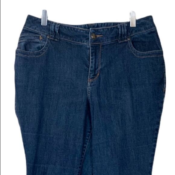 Lane Bryant Distinctly Boot Cut Mid Rise Women's Jeans Dark Wash Size 14 Plus - Picture 3 of 7